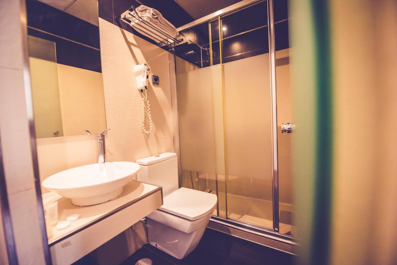 Hostal Sol Los Angeles Madrid Kültér fotó